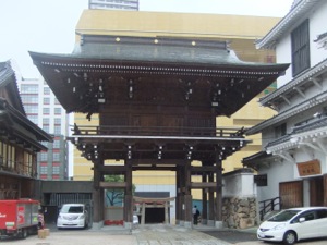 八坂神社の門